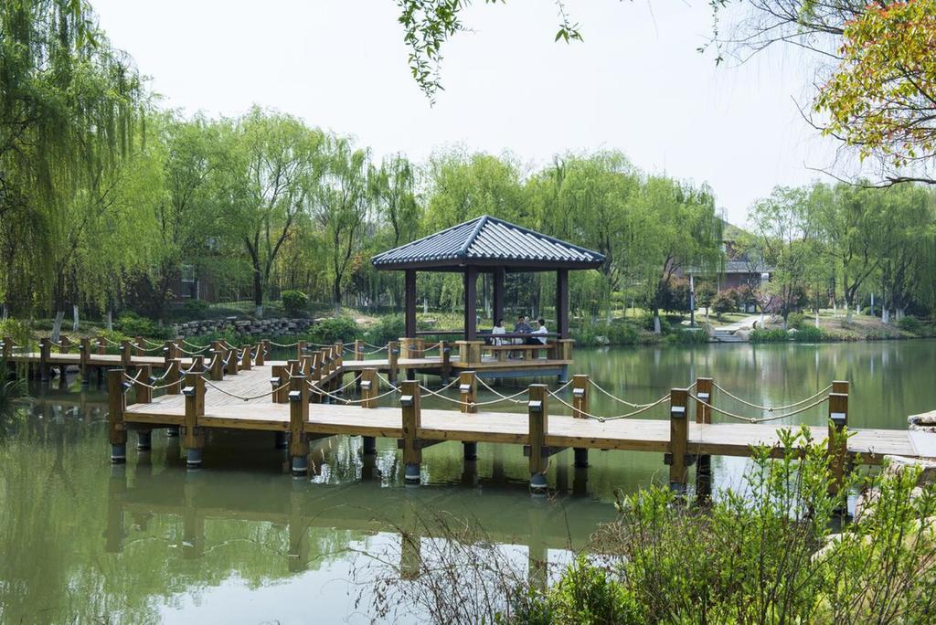 Jinling Riverside Hotel Nanjing  Exteriör bild